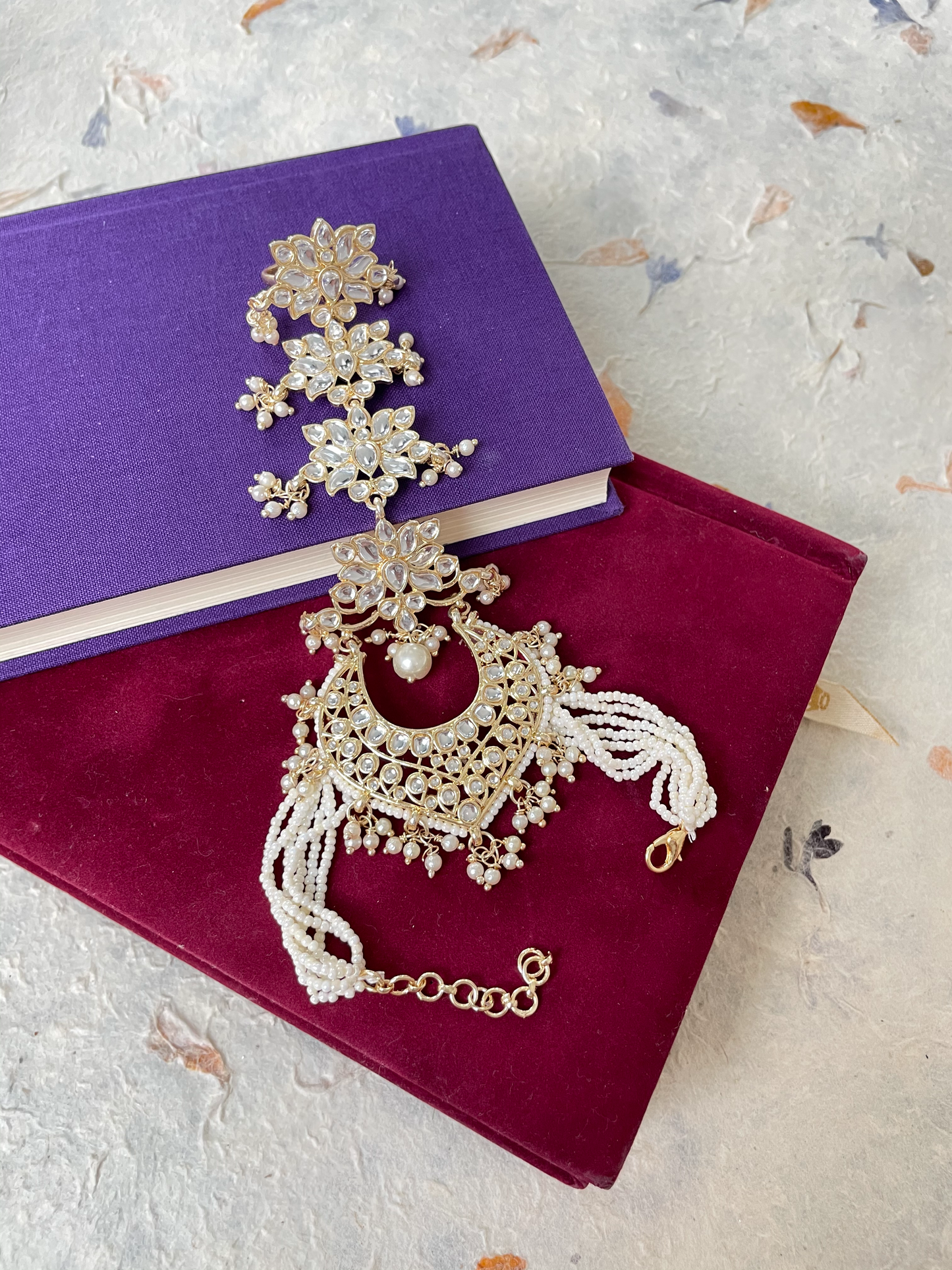 Flower Kundan Hathphool
